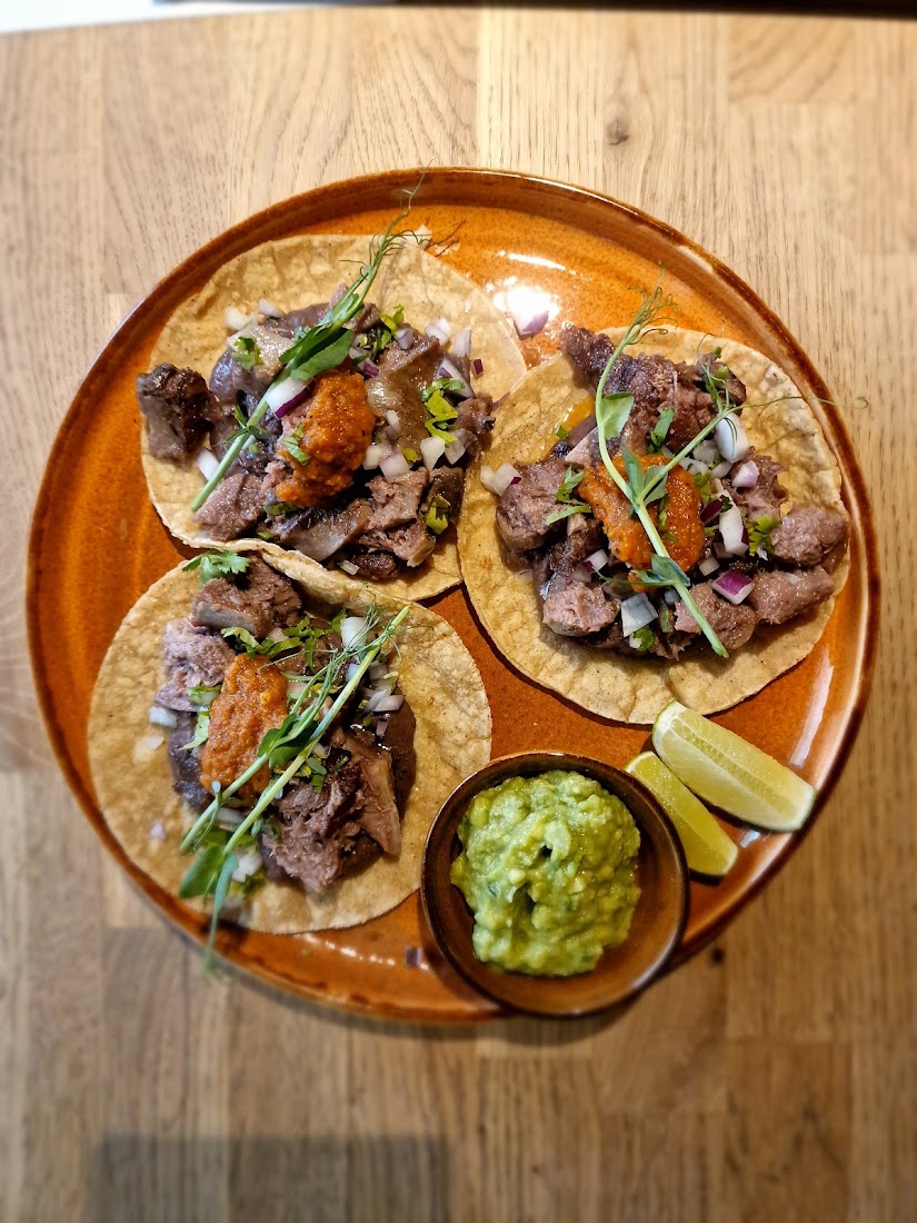 Amigos Bar & Restaurant