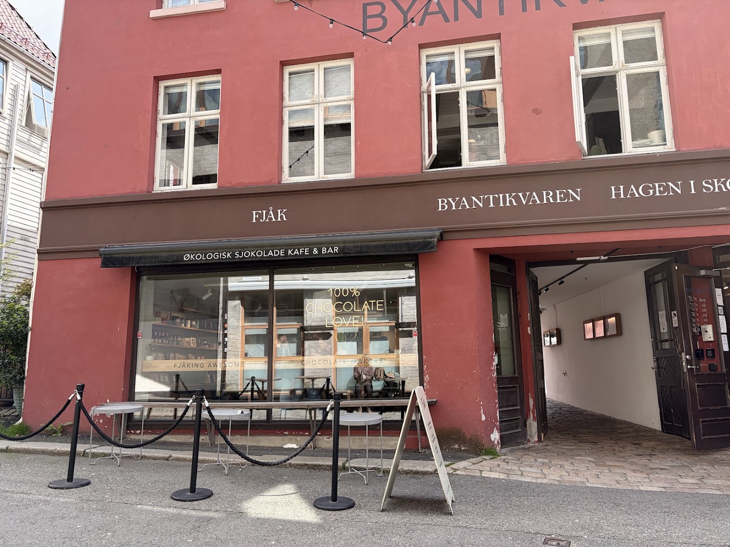 Fjåk chocolate shop & café
