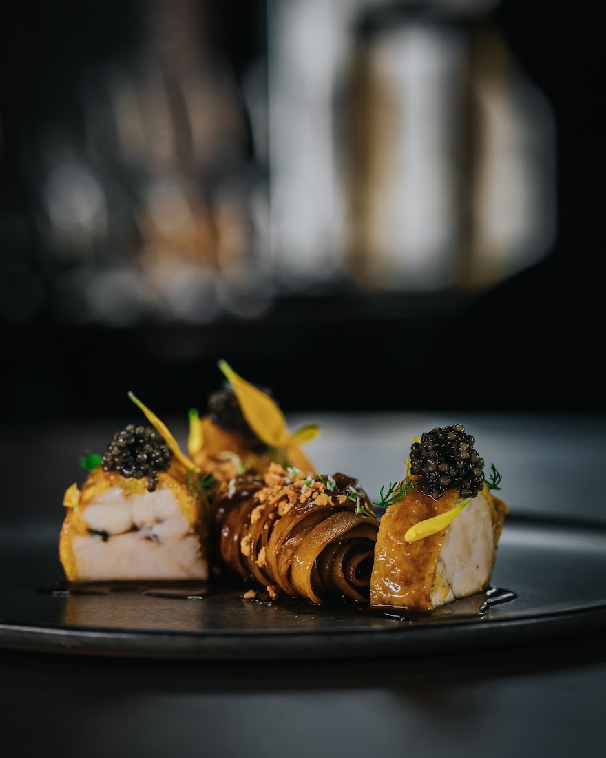 Ying Ying Restaurant & Lounge